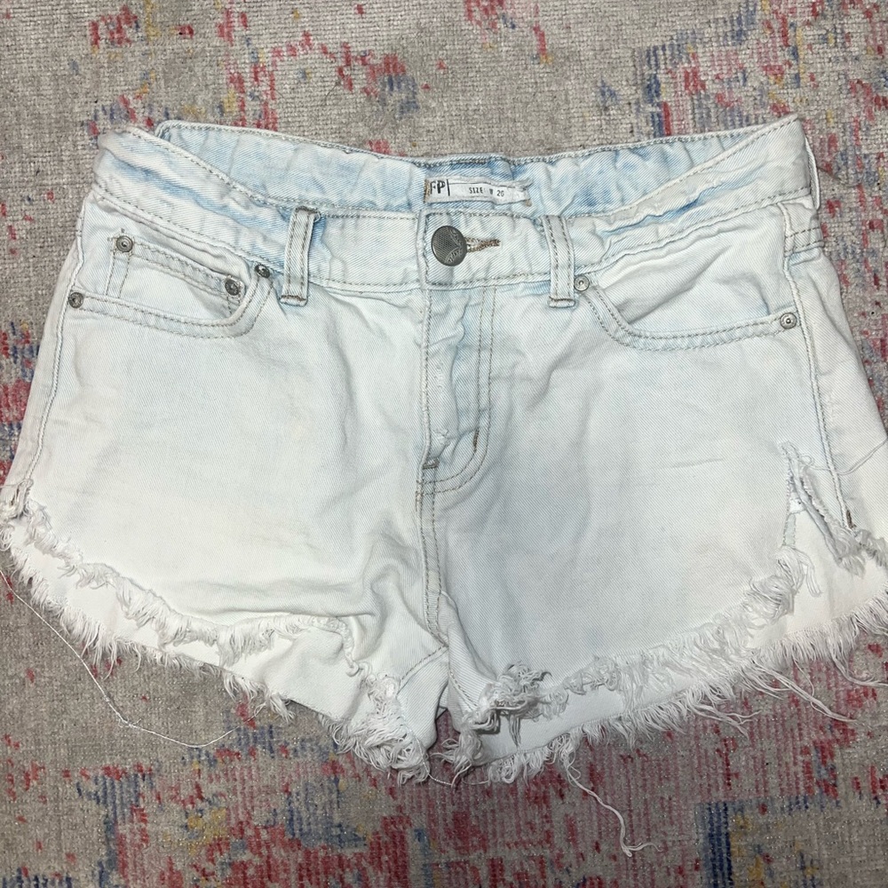 FREE PEOPLE